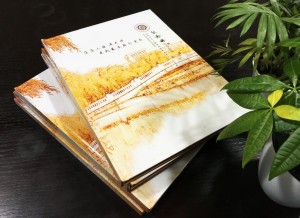 怎么做一本大學(xué)畢業(yè)紀(jì)念冊(cè),能把全院同學(xué)都展示出來-大學(xué)同學(xué)錄