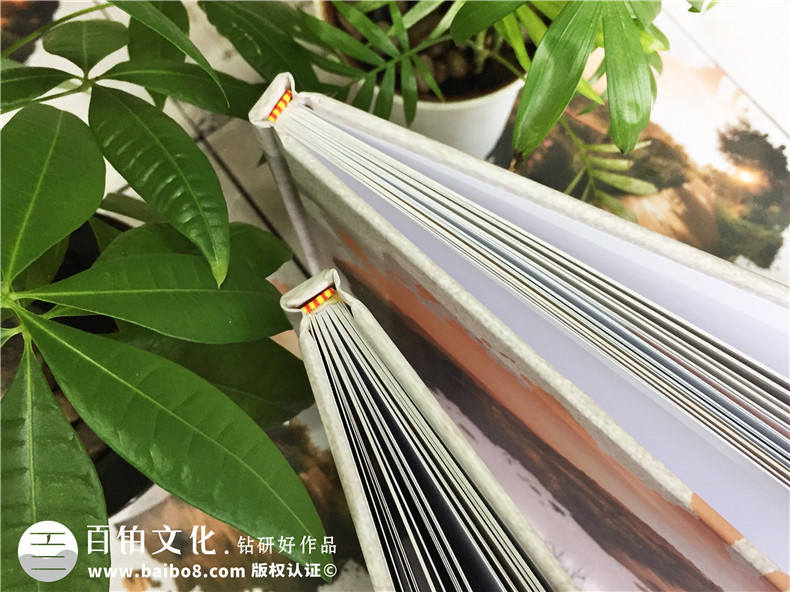 初中同學(xué)聚會(huì)紀(jì)念冊制作 難得相聚的老同學(xué)聚會(huì)相冊作為禮物吧！第8張-宣傳畫冊,紀(jì)念冊設(shè)計(jì)制作-價(jià)格費(fèi)用,文案模板,印刷裝訂,尺寸大小