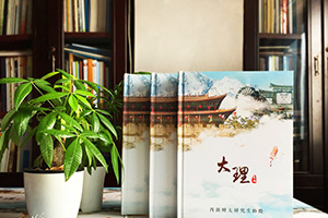 制作畢業(yè)旅行紀(jì)念畫(huà)冊(cè) 一本畢業(yè)旅行相冊(cè)記錄自己過(guò)渡時(shí)期不安心境